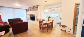 Urban & Cosy Apartment, Budva
